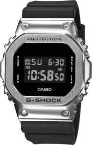 Casio GM-5600-1ER